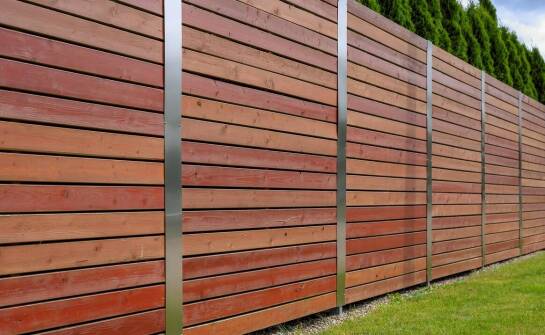 Jak wybrać panele ogrodzeniowe dopasowane do różnych potrzeb posesji