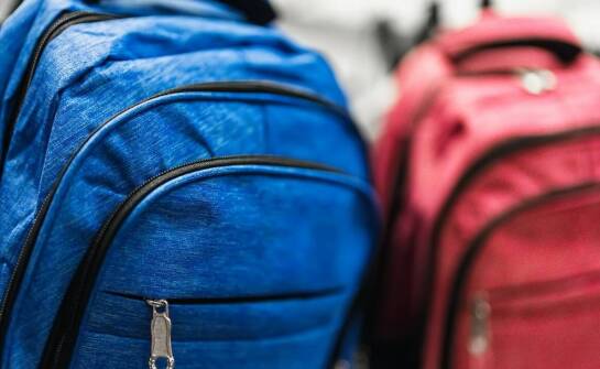 Plecaki sportowe – kluczowe elementy i materiały stosowane przez producentów