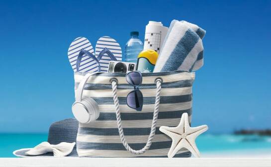 Torby plażowe – jak powstają i na co zwrócić uwagę przy wyborze