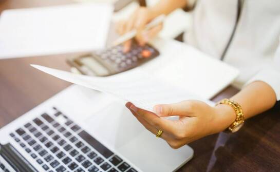 Usługi rachunkowe dla firm – jak wybrać najlepsze rozwiązania księgowe