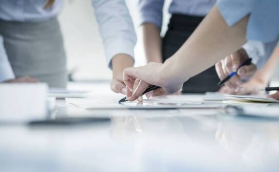 Zmiany formy działalności gospodarczej – najważniejsze aspekty i korzyści