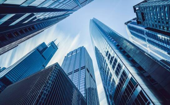 Jak przebiega proces przekształcenia spółki i jakie są jego etapy?