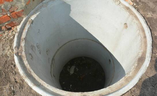 Jak prawidłowo zadbać o wywóz nieczystości z szamba i uniknąć problemów