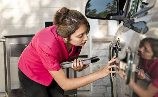 Co sprawdzają stacje kontroli pojazdów i jak przygotować auto do przeglądu