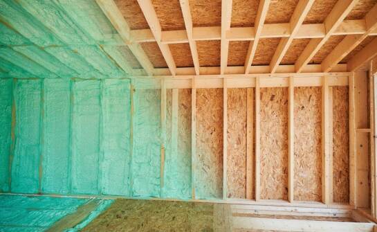 Masy termiczne w izolacji – jak zwiększyć efektywność energetyczną budynku