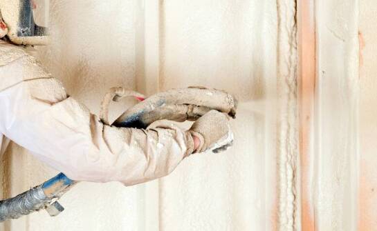 Farby do izolacji cieplnej – innowacyjna metoda poprawy komfortu w domu