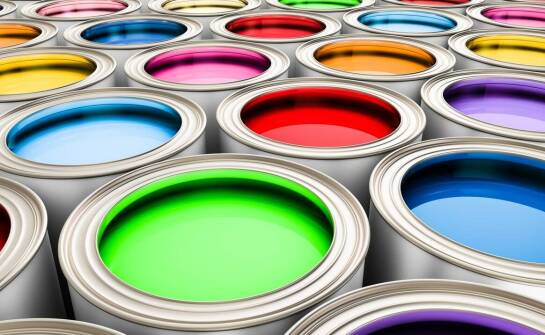 Farba refleksyjna – zasada działania i wpływ na komfort termiczny budynków