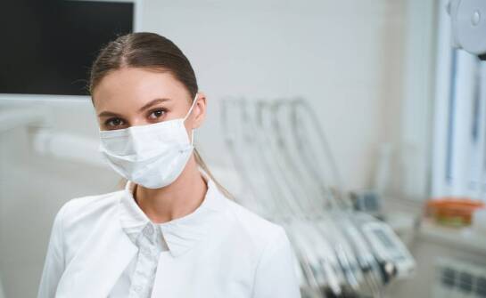 Moda i funkcjonalność – najciekawsze fasony maseczek ochronnych