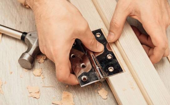 Łączniki do drewna – jak działają i gdzie znajdują zastosowanie w budowie