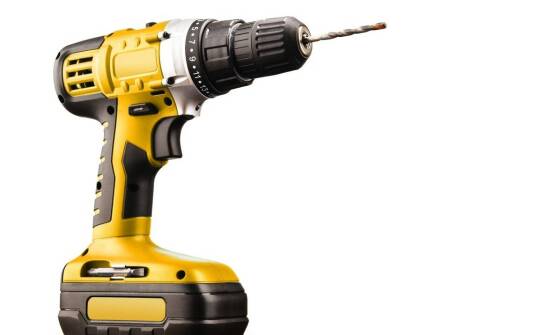 Wiertła – rodzaje, zastosowania i praktyczne wskazówki przy wyborze