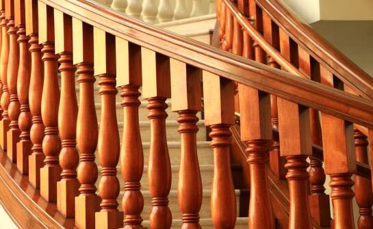 Z jakich materiałów najczęściej produkuje się balustrady?