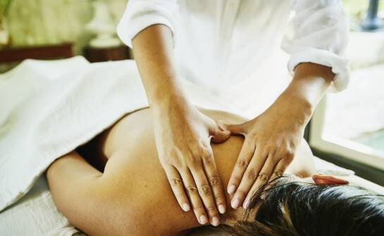 Masaż relaksacyjny – jak działa, na co pomaga i jakie przynosi efekty