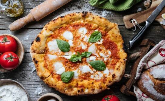 Najlepsze sery do pizzy – czym się wyróżniają i jakie warto wybrać?