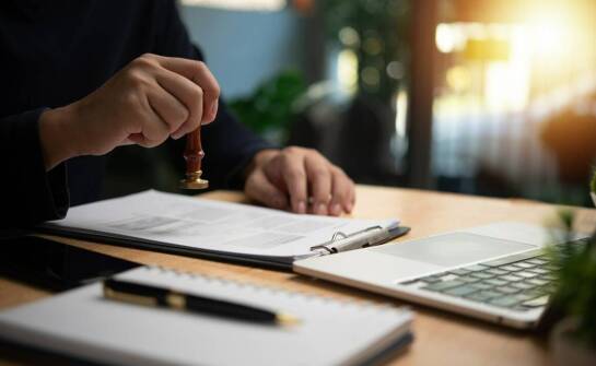 Jakie sprawy prowadzi prawnik – przegląd najczęstszych zagadnień prawnych