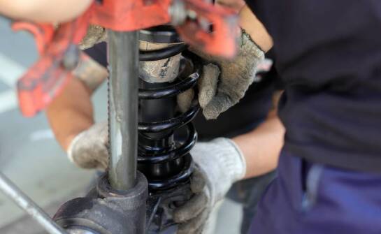 Pompa wspomagania – jak przebiega naprawa i co warto wiedzieć?