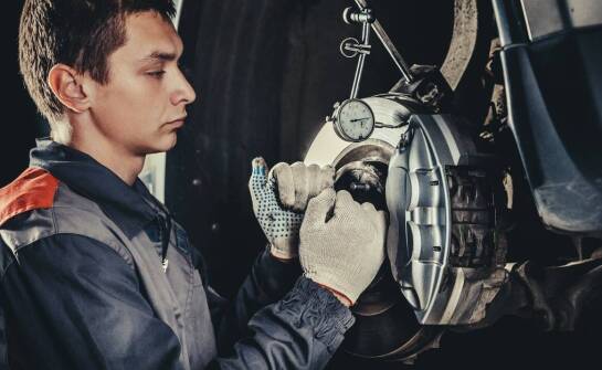 Maglownica – jak dbać o sprawność i przedłużyć żywotność układu kierowniczego