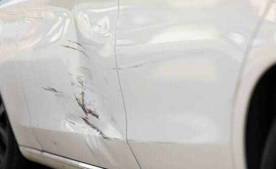 Jakie są ojawy uszkodzenia maglownicy w samochodzie?