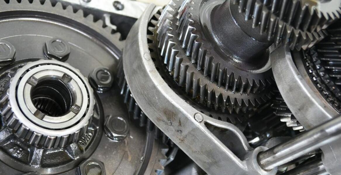 Najważniejsze czynniki wpływające na trwałość przekładni kierowniczej
