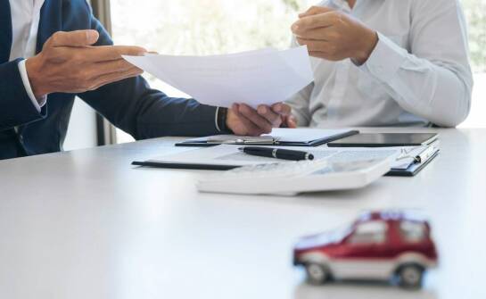 OC – najważniejsze zasady i obowiązki związane z ubezpieczeniem samochodu