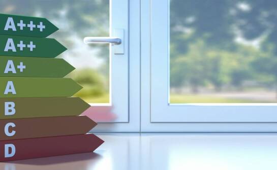 Okna wyłazowe na poddaszu – funkcje, zastosowania i najważniejsze korzyści