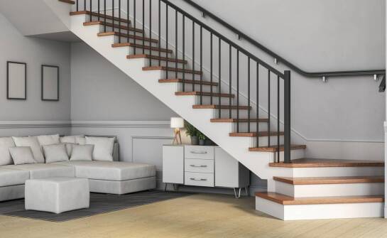 Schody strychowe Fakro – rodzaje, funkcje oraz praktyczne zastosowania