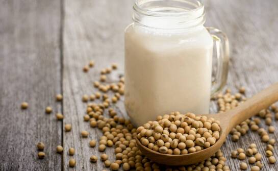 Jak powstaje lecytyna sojowa i gdzie znajduje zastosowanie w przemyśle?