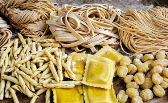 Najciekawsze włoskie słodycze – przegląd smaków, składników i tradycji