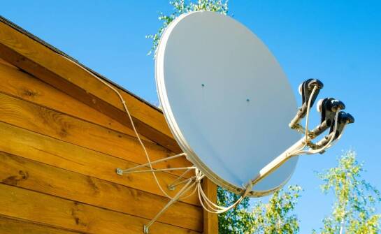 Na co zwrócić uwagę przy instalacji anteny satelitarnej – praktyczne wskazówki