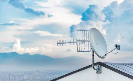 Rodzaje anten satelitarnych i ich zastosowanie – przegląd możliwości odbioru