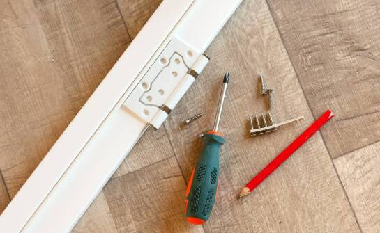 Praktyczne akcesoria do sprawnego montażu paneli – rodzaje i zastosowania