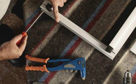 Niezbędne elementy do instalacji paneli – co warto wiedzieć przed zakupem