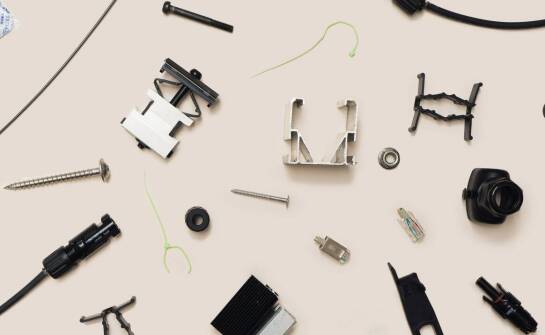 Akcesoria montażowe do paneli – przegląd funkcji i możliwości zastosowań