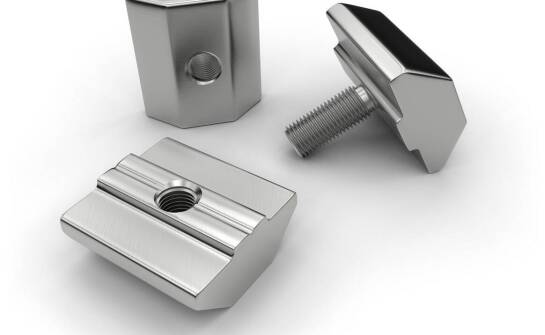 Standardowe klipsy do montażu paneli – budowa, funkcje i praktyczne zastosowania