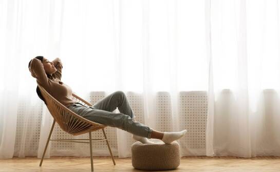 Fotele wypoczynkowe – jak wybrać model zapewniający maksymalny komfort