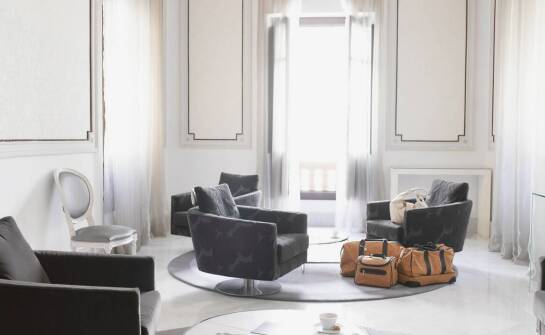 Krzesła tapicerowane – jak wybrać i dopasować do jadalni oraz salonu