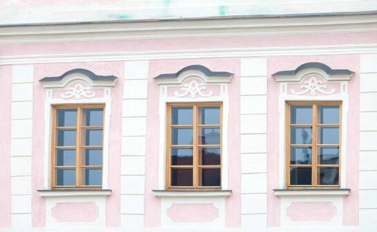 Najczęstsze pytania o okna – odpowiedzi i praktyczne wskazówki przed wyborem