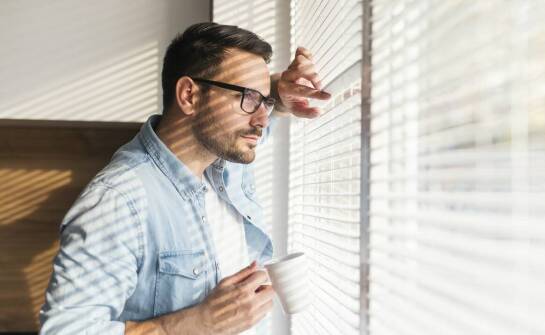 Jakie rolety wybrać? Przegląd najważniejszych opcji i praktycznych zastosowań