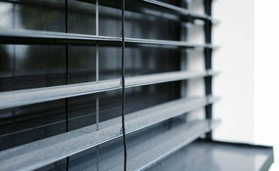 Jak działają rolety i jakie korzyści oferują w codziennym użytkowaniu