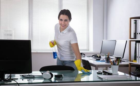 Czyste biuro na co dzień – sprawdzone metody dbania o porządek w pracy