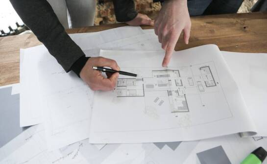 Indywidualny projekt domu – inspiracje, najważniejsze kroki i możliwości