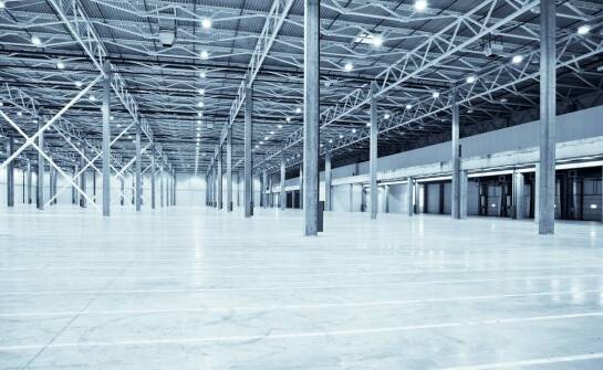 Jak wybrać idealny magazyn na wynajem? Najważniejsze kryteria i wskazówki