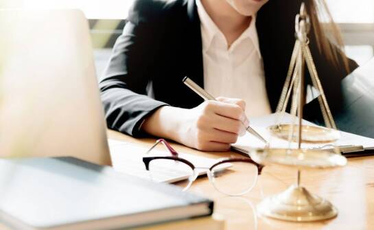 Radca prawny a ochrona interesów firmy – kluczowe informacje dla przedsiębiorców