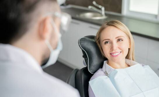 Najważniejsze pytania przed wizytą u stomatologa – co warto wiedzieć o leczeniu
