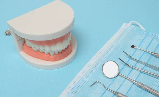 Pantomogram zębów – kiedy wykonać i jakie informacje dostarcza badanie