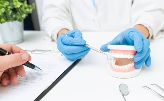 Jakie są wskazania do leczenia ortodontycznego i jak wpływa ono na zdrowie?