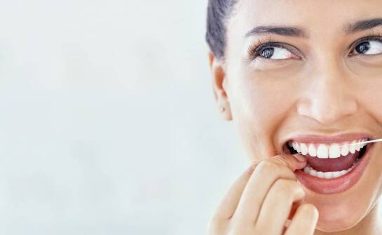 Jak przebiega odbudowa uśmiechu przy użyciu implantów stomatologicznych