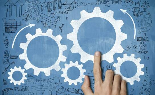 Kluczowe czynniki wpływające na sukces projektów informatycznych w firmach