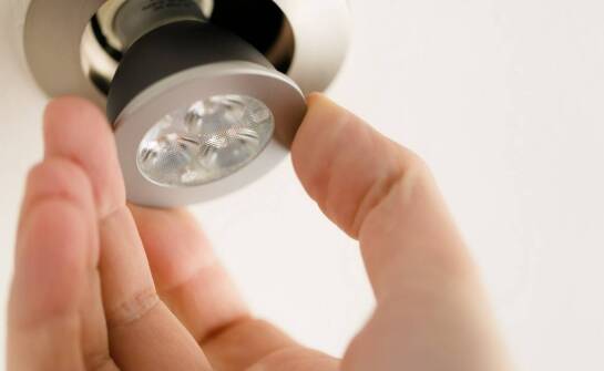 Audyt oświetlenia – najważniejsze korzyści i etapy wdrożenia w firmie