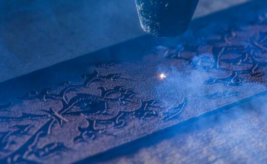 Jak działa grawerowanie laserowe i gdzie znajduje zastosowanie?