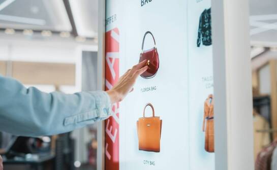 Gabloty i displaye – skuteczne sposoby na przyciągnięcie uwagi klientów